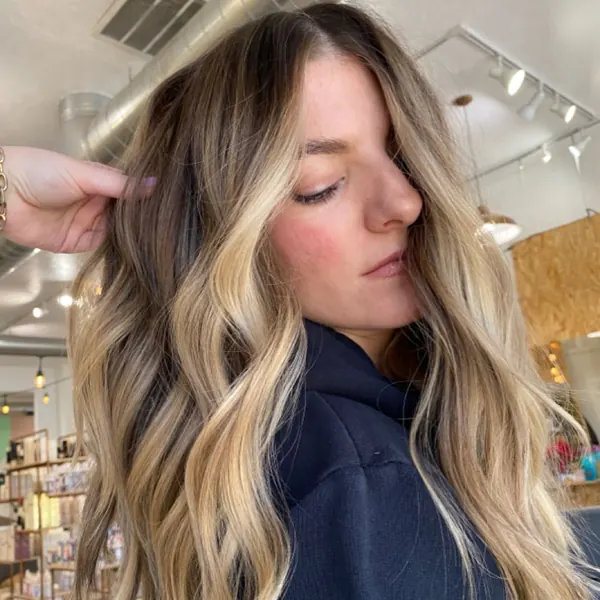 Face-framing blonde